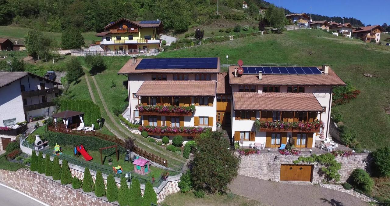 Residence Ronchi Molveno Eksteriør billede